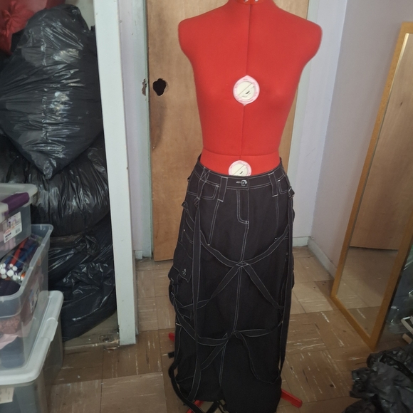 Rare ILLIG Rave Goth Y2K Black Women's Cargo Skirt with Decorative Bands - Picture 3 of 6